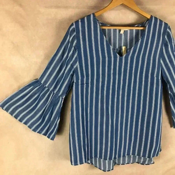APPRAISAL Bell Sleeve Striped Blue Chambray Top NWT SMALL - Picture 7 of 12